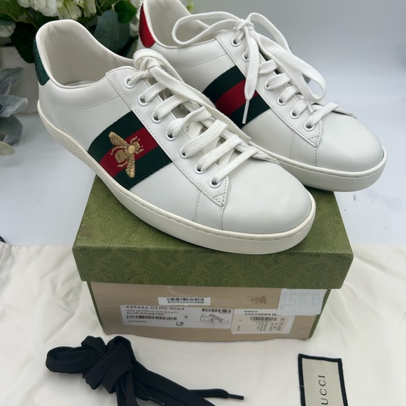 Men's Gucci ace bee embroidered leather sneakers size 8 fits 9 US made in Italy